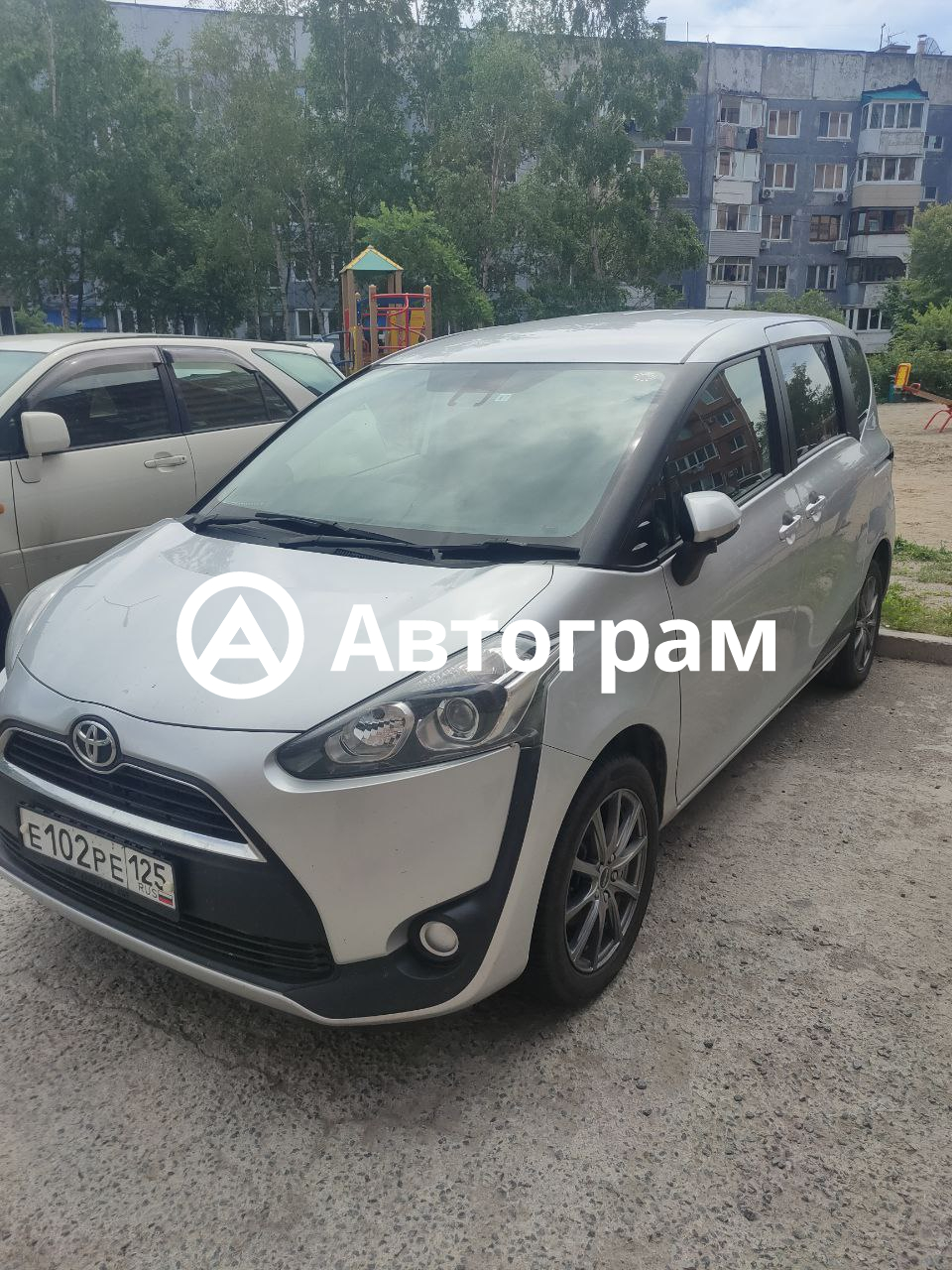 Информация об авто Toyota Sienta с гос. номеру Е102РЕ125