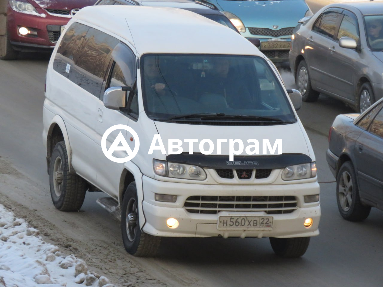 Информация об авто Mitsubishi Delica с гос. номеру Н560ХВ22