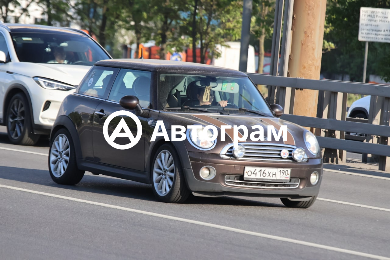 Информация об авто Mini Cooper с гос. номеру О416ХН190