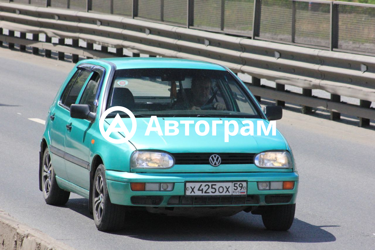 Информация об авто Volkswagen Golf с гос. номеру Х425ОХ59