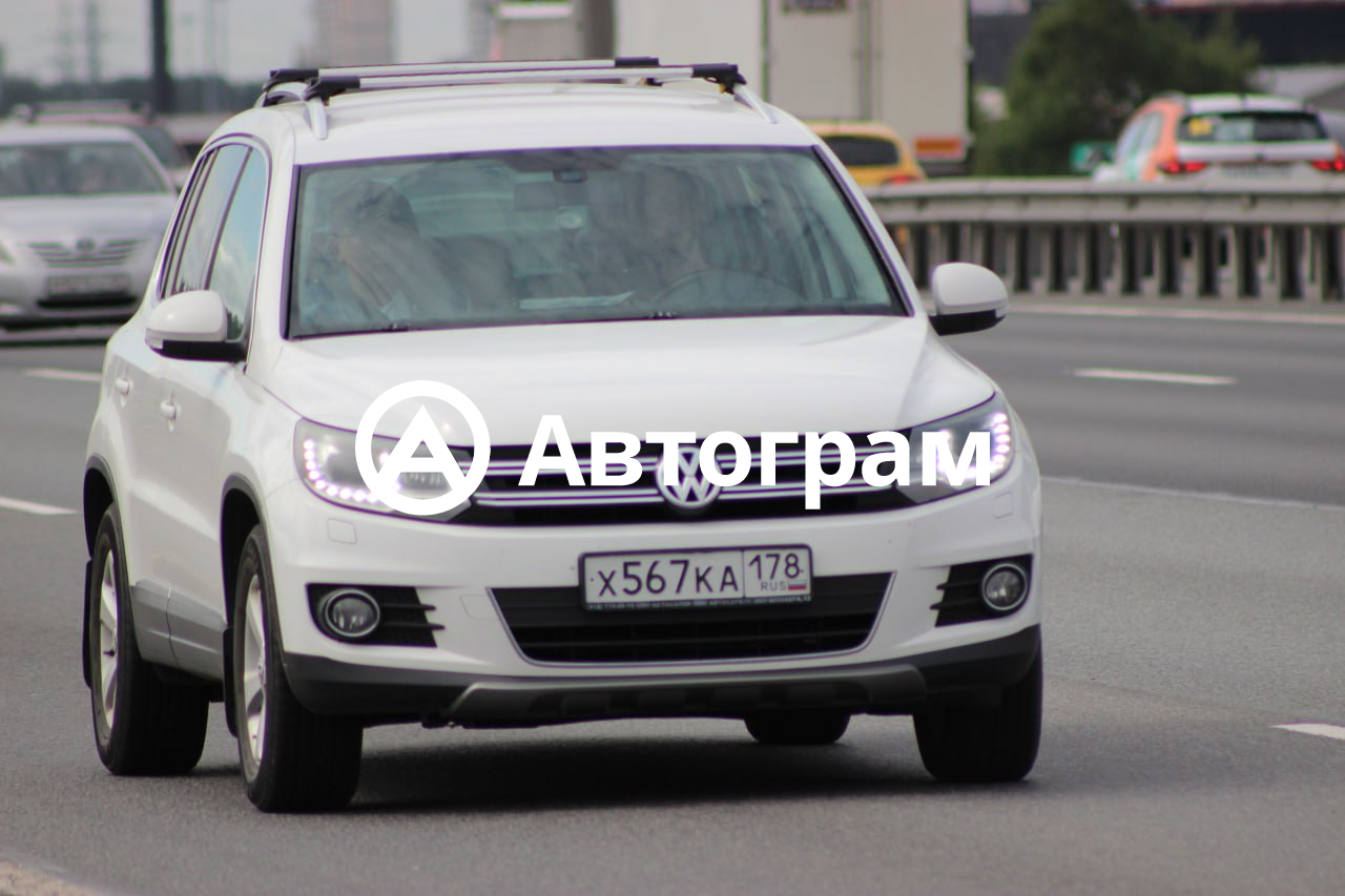 Информация об авто Volkswagen Tiguan с гос. номеру Х567КА178